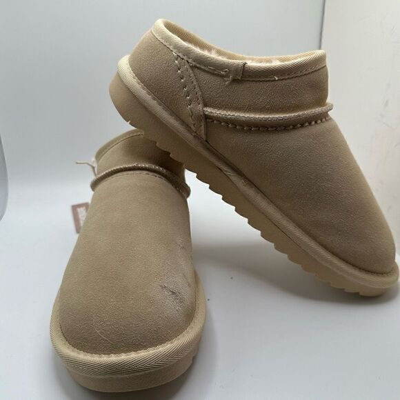 CUSHIONAIRE Women's Faux Shearling Genuine Suede cozy mule slippers +Memory Foam - Picture 6 of 8